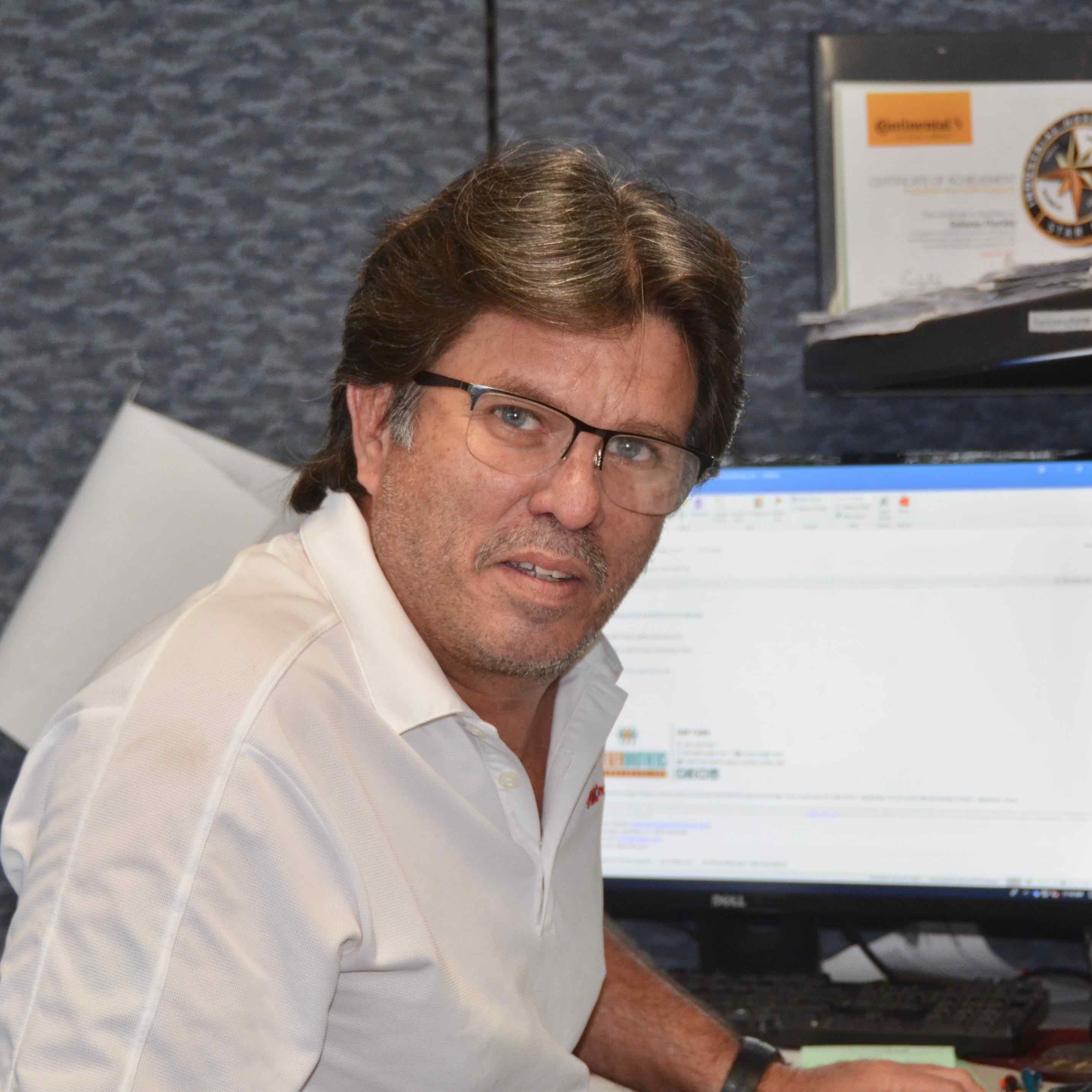 Luis Calzada Luis Calzada